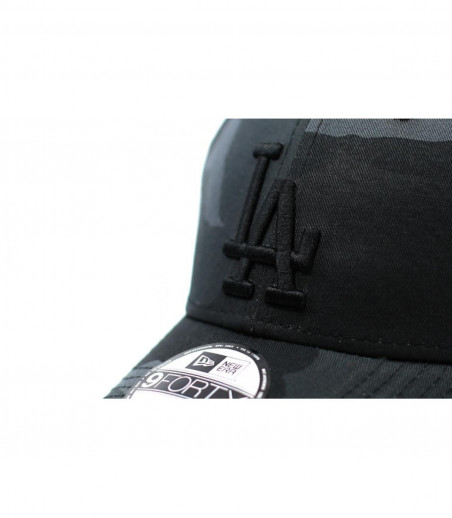 black camo LA cap